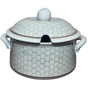 Villeroy & Boch Porcelain Tureen & Lid Dalarna 9.5" Blue Floral 2 Quart‎ Germany